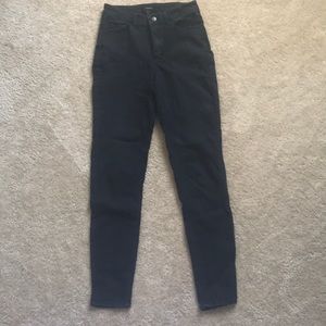 Black skinny jeans